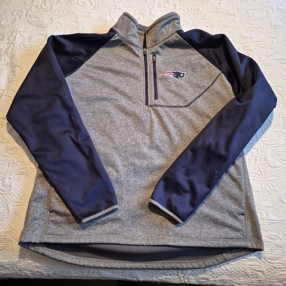 G-III Sports New England Patriots Men's Mountain Trail Half Zip Pullover Jacket